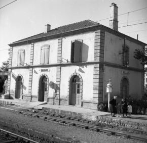 Отель La Gare De Millas Chambres d'hôtes  Мила